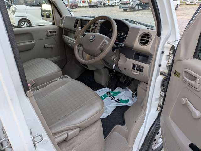 Nissan NV100 Clipper 9