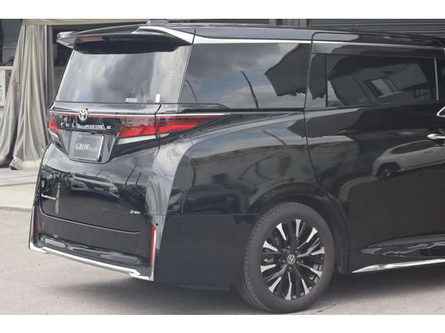 Toyota Vellfire 9