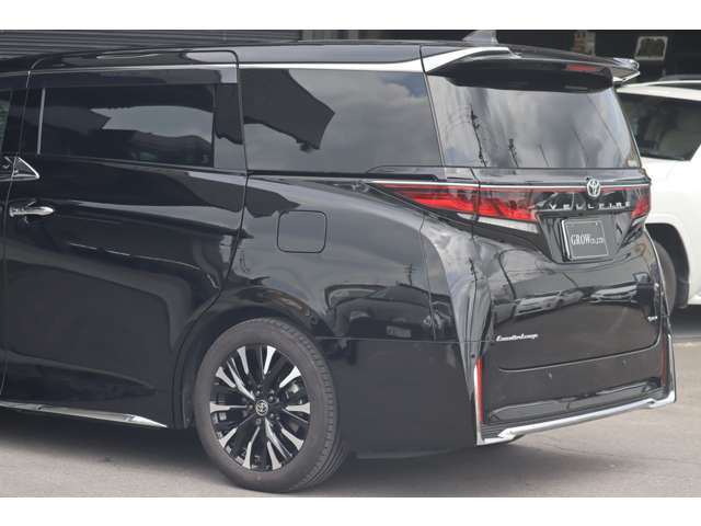 Toyota Vellfire 10