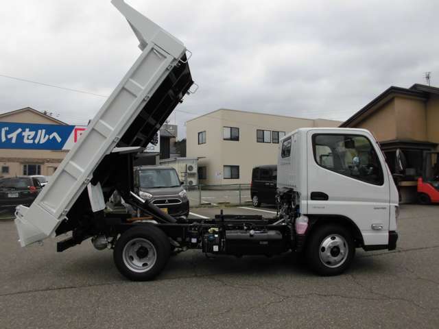 Mitsubishi Fuso Canter 4