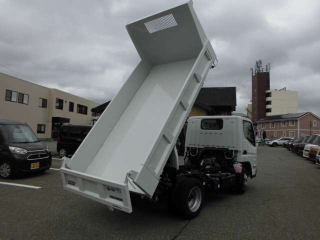 Mitsubishi Fuso Canter 8