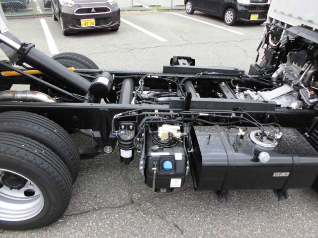 Mitsubishi Fuso Canter 10