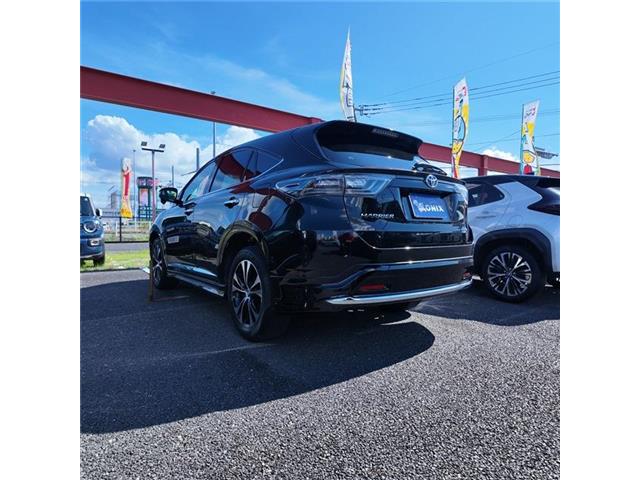 Toyota Harrier 3