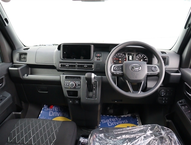 Daihatsu Atrai 7