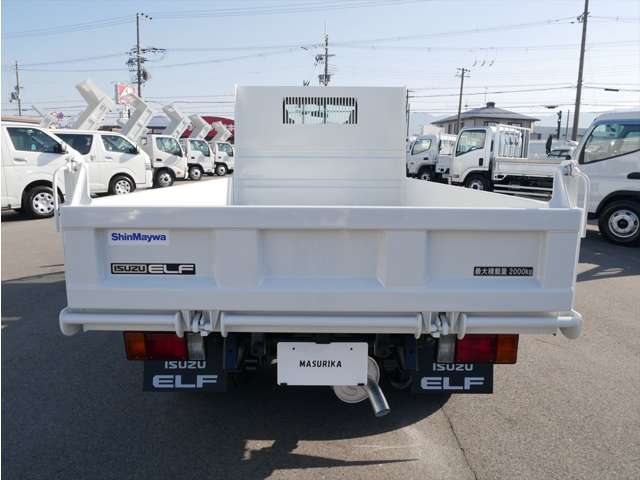 Isuzu Elf 4