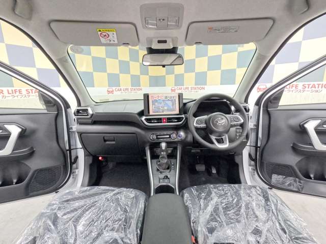 Daihatsu Rocky 8