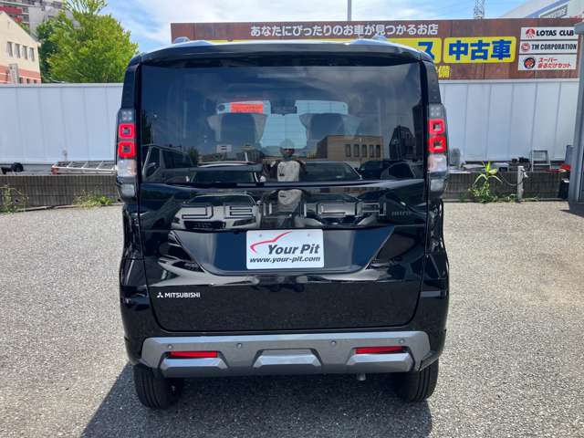 Mitsubishi Delica Mini 6