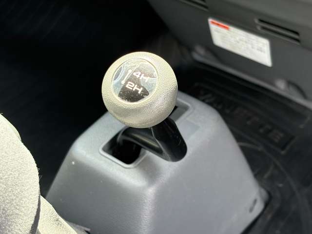 Nissan Vanette 12