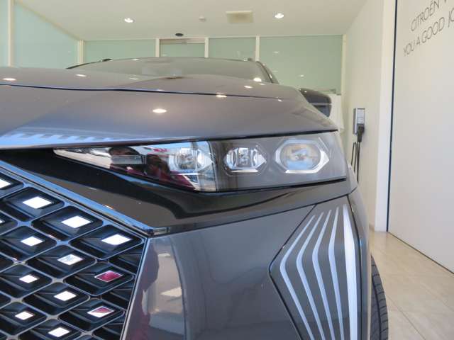 DS Automobiles DS7 12