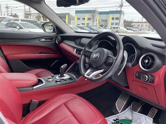 Alfa Romeo Stelvio 11