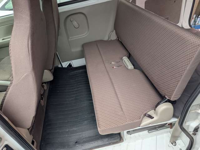 Nissan NV100 Clipper 11