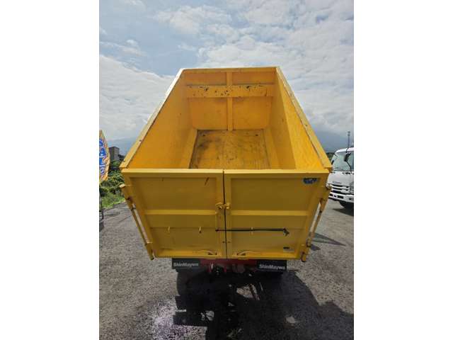 Mitsubishi Fuso Canter 12