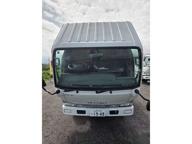 Isuzu Elf 11