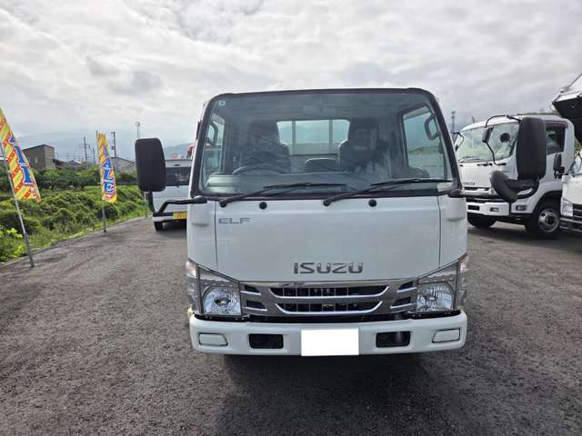 Isuzu Elf 3