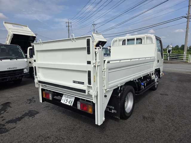 Isuzu Elf 6