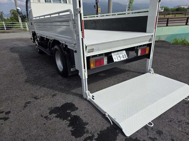 Isuzu Elf 7