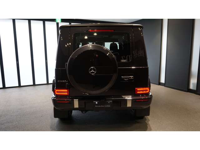 Mercedes-Benz G-Class 8