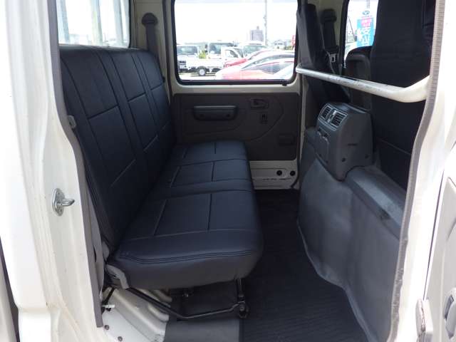 Hino Dutro 12