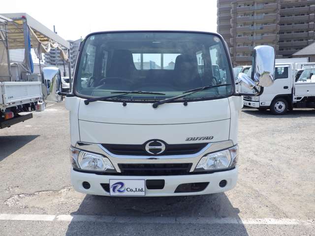 Hino Dutro 4