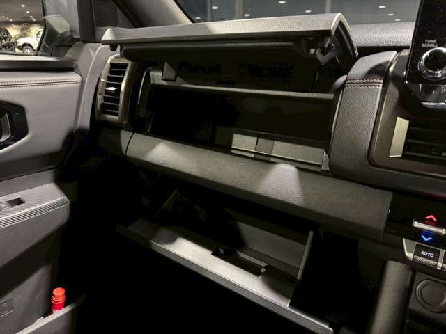 Mitsubishi Triton 11