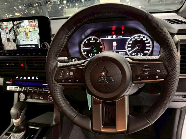 Mitsubishi Triton 8