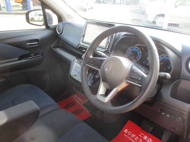 Mitsubishi eK X 8
