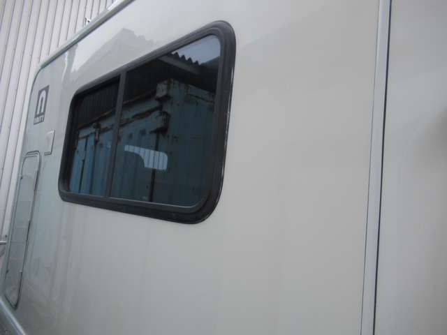 Mazda Bongo Truck 4