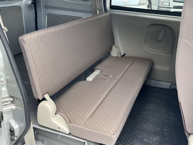Nissan NV100 Clipper 11