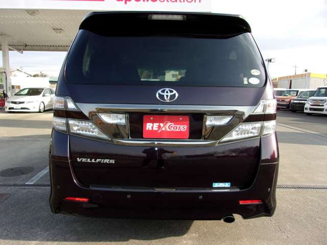 Toyota Vellfire 4