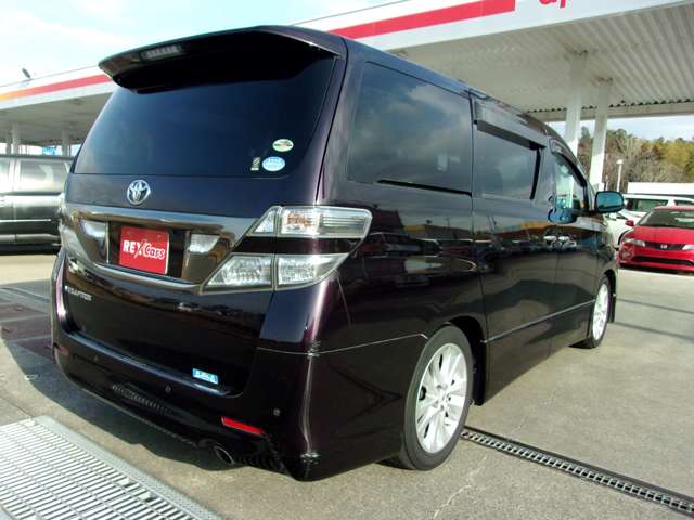 Toyota Vellfire 5