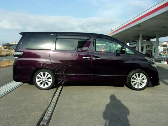 Toyota Vellfire 6