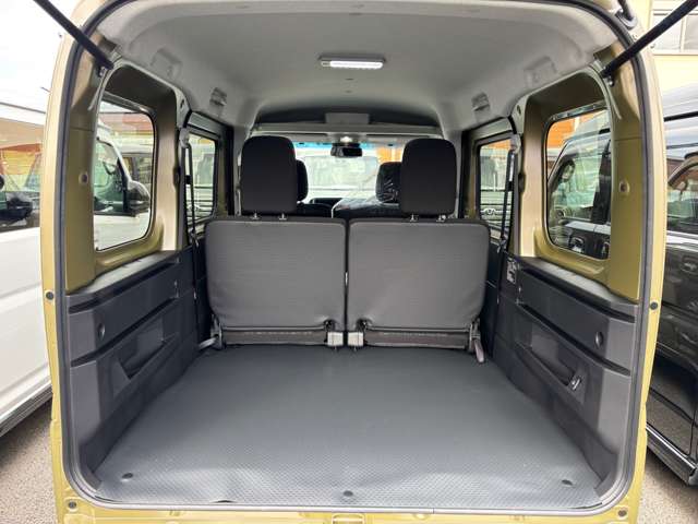 Daihatsu Atrai 6
