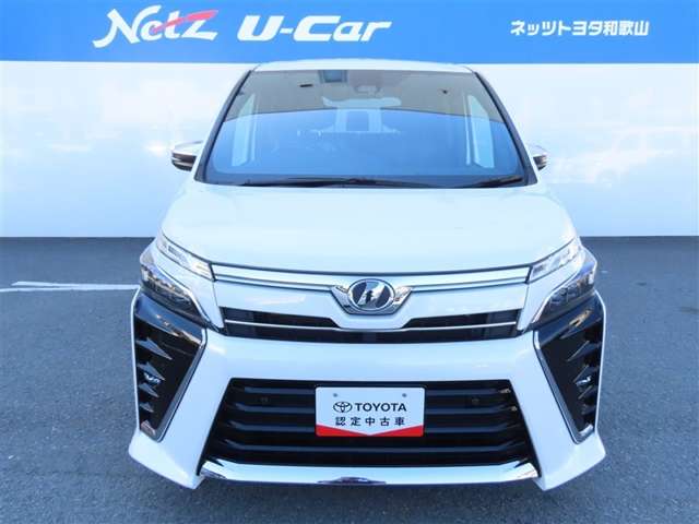 Toyota Voxy 10