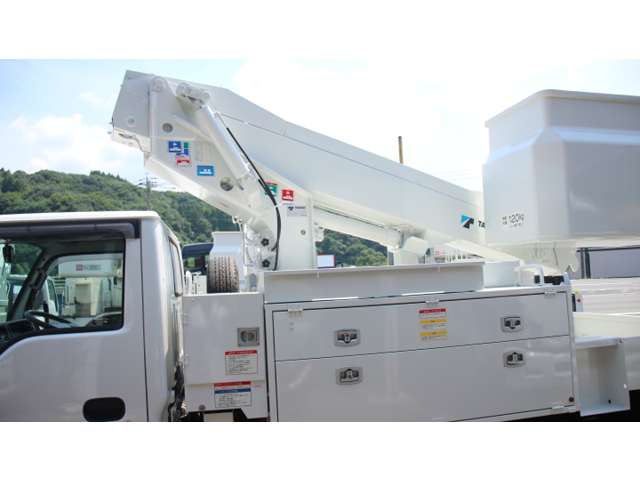 Isuzu Elf 11