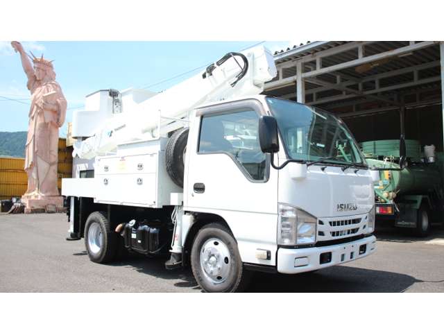 Isuzu Elf 2