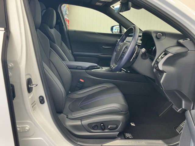 Lexus UX 7