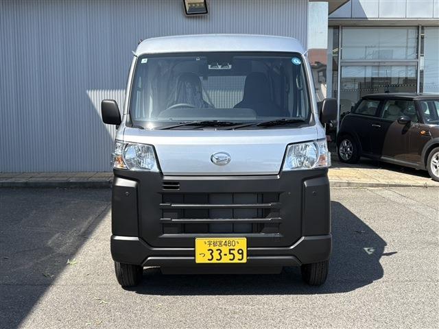 Daihatsu Hijet Cargo 2