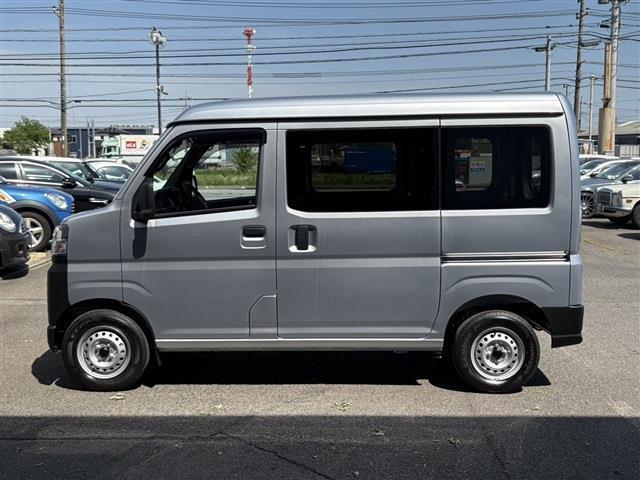 Daihatsu Hijet Cargo 8