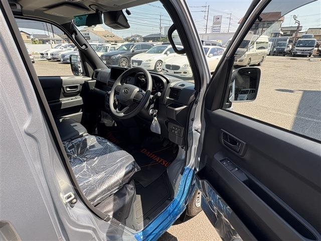 Daihatsu Hijet Cargo 10