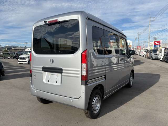 Honda N-VAN 8