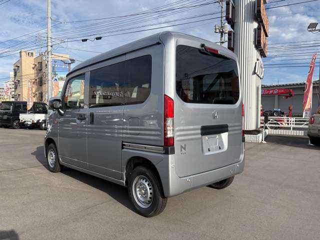 Honda N-VAN 9