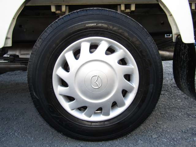 Mazda Bongo Truck 10