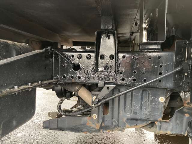 Mitsubishi Fuso Canter Guts 11