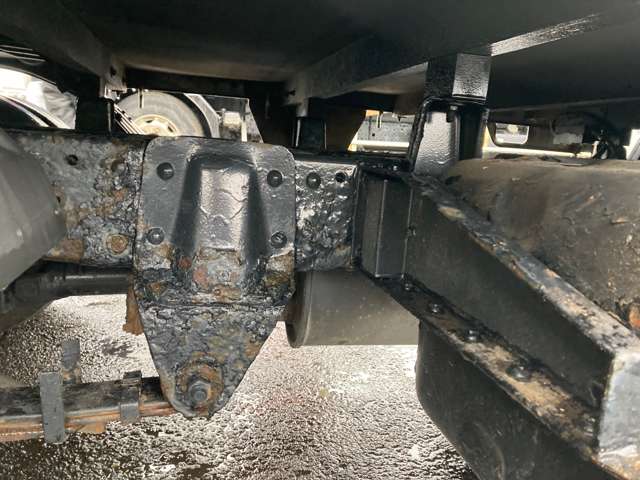Mitsubishi Fuso Canter Guts 12