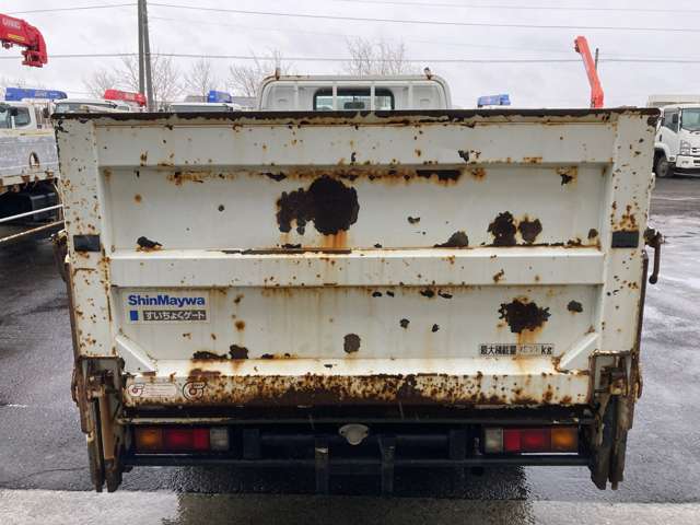 Mitsubishi Fuso Canter Guts 8