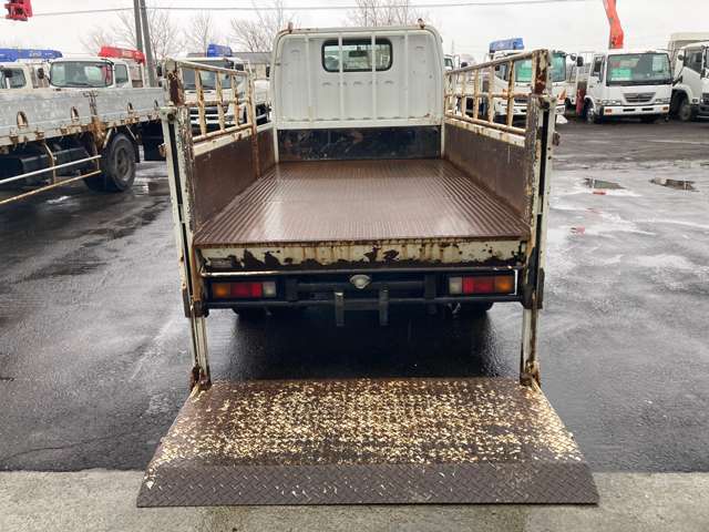Mitsubishi Fuso Canter Guts 9