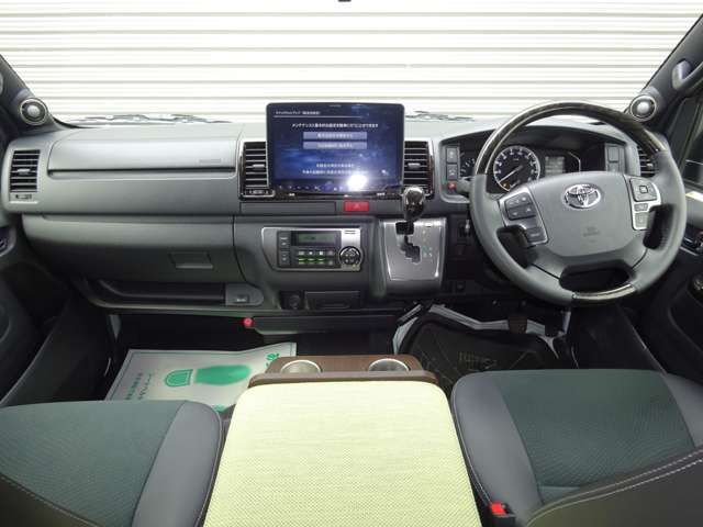 Toyota Hiace Van 2