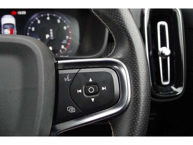 Volvo XC40 11