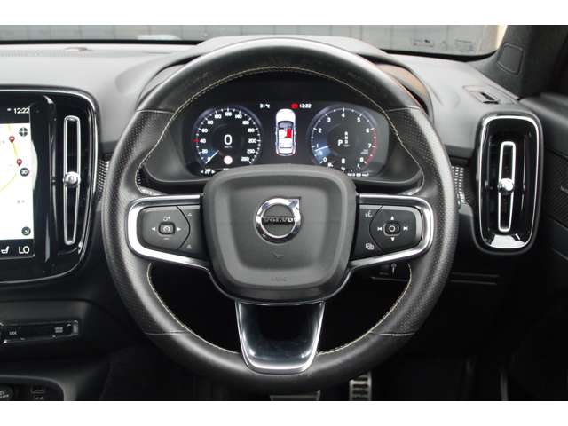Volvo XC40 8