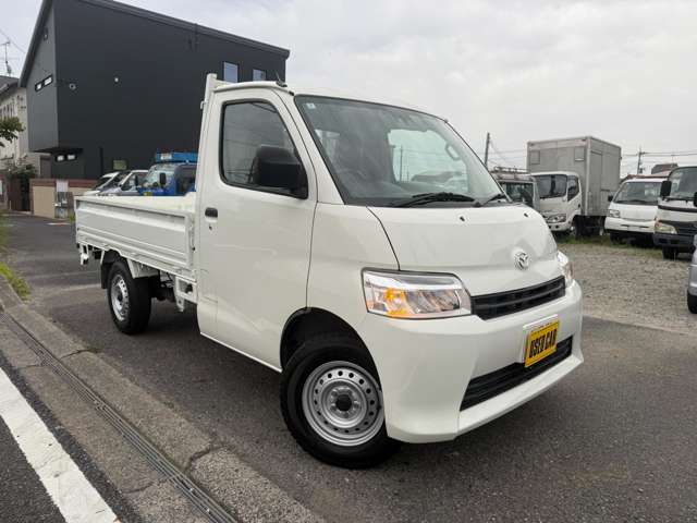 Mazda Bongo Truck 8